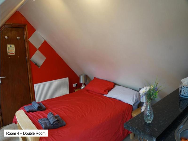 Pentre Riding Stable And Accommodation image