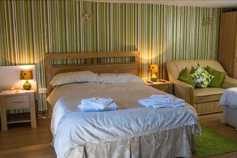 Pentre Riding Stable And Accommodation image