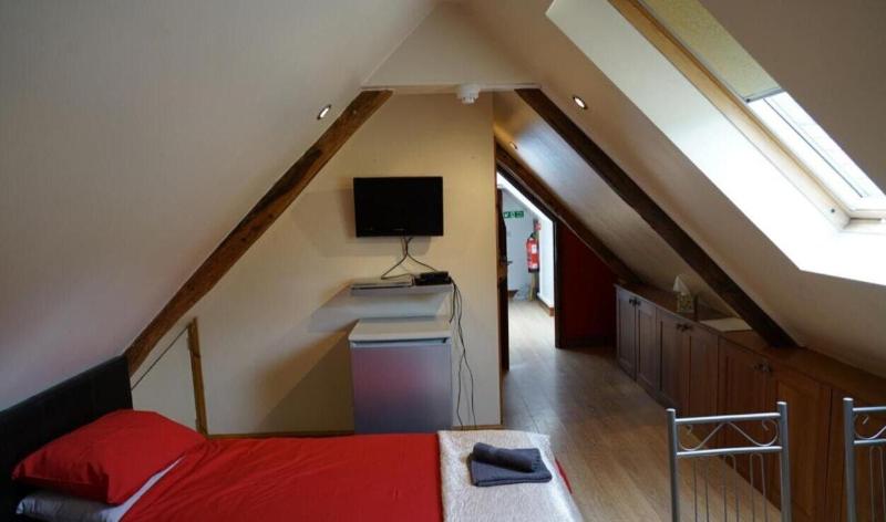 Pentre Riding Stable And Accommodation image