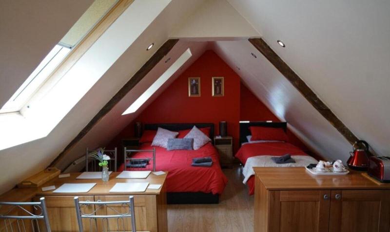Pentre Riding Stable And Accommodation image