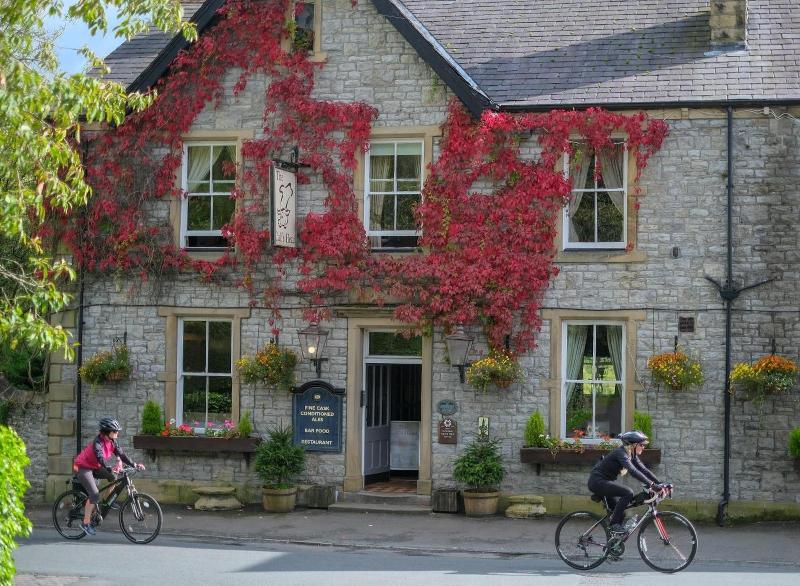 Calf's Head Hotel image