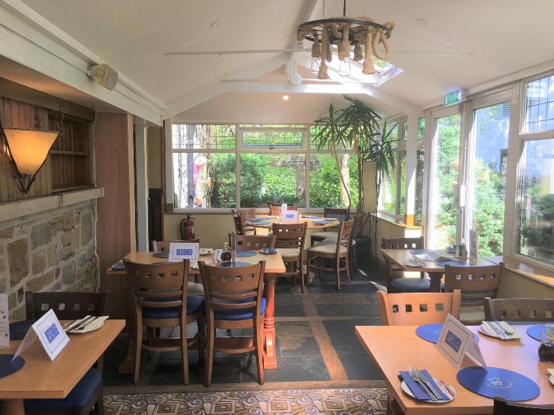 Calf's Head Hotel image