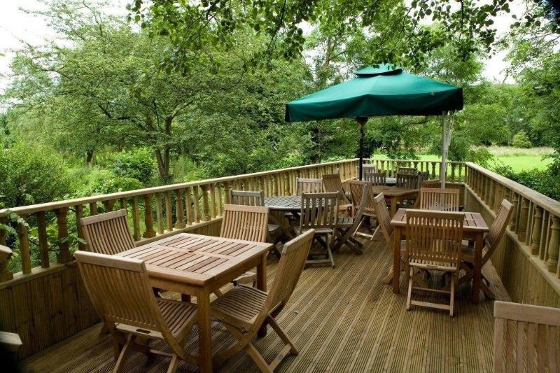 Calf's Head Hotel image