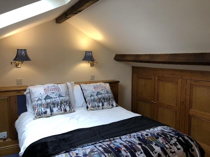 Calf's Head Hotel image