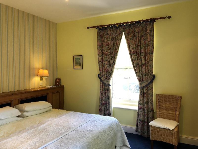 Calf's Head Hotel image