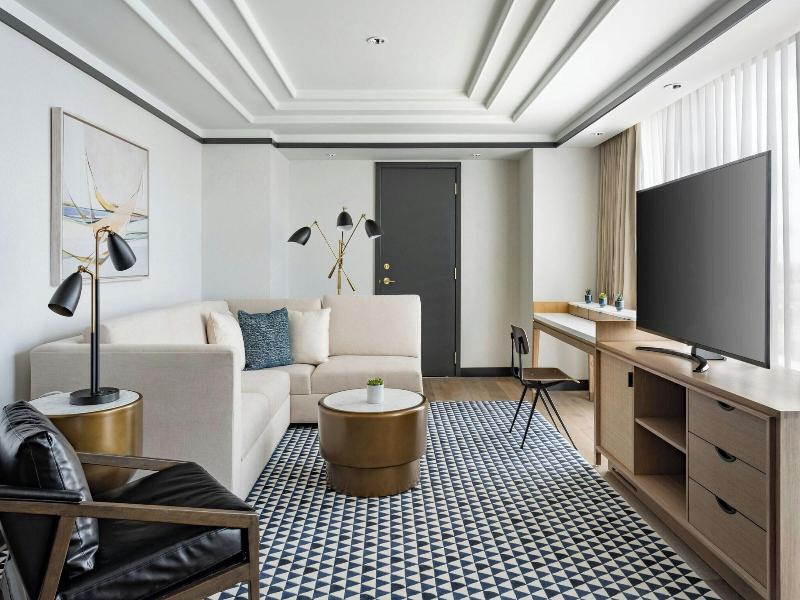 Jw Marriott Tampa Water Street image