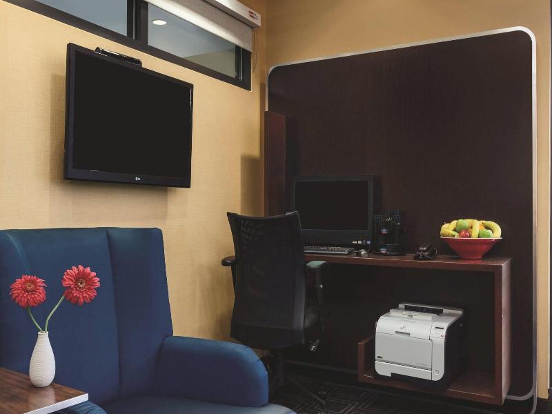 Towneplace Suites By Marriott Joliet South image
