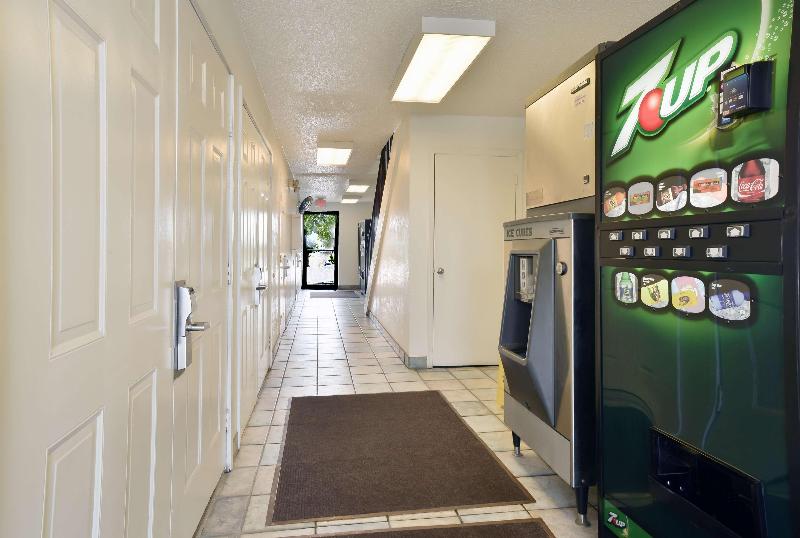 Motel 6 Saint Joseph, MO image