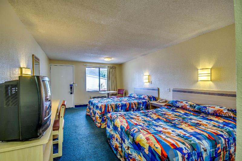 Motel 6 Saint Joseph, MO image