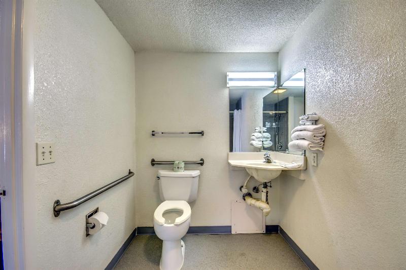 Motel 6 Saint Joseph, MO image
