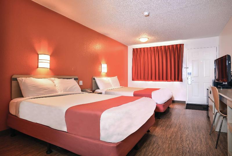 Motel 6 Saint Joseph, MO image
