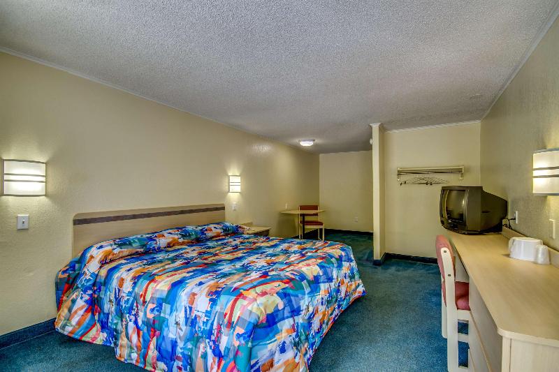 Motel 6 Saint Joseph, MO image