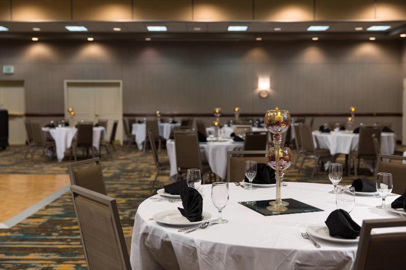 Residence Inn By Marriott Kansas City Airport image