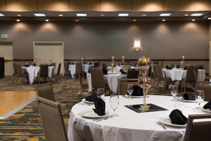 Residence Inn By Marriott Kansas City Airport image
