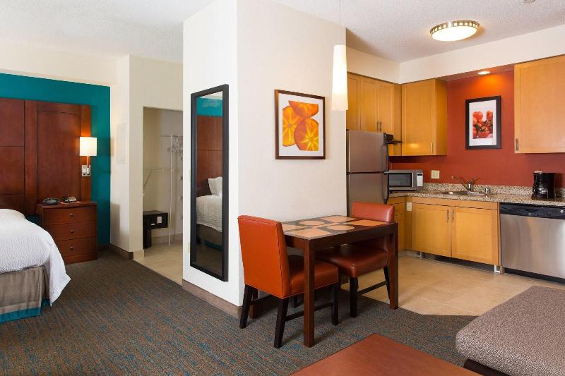 Residence Inn By Marriott Kansas City Airport image