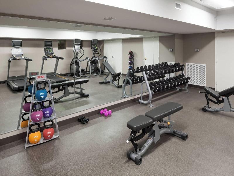 Residence Inn By Marriott Kansas City Country Club