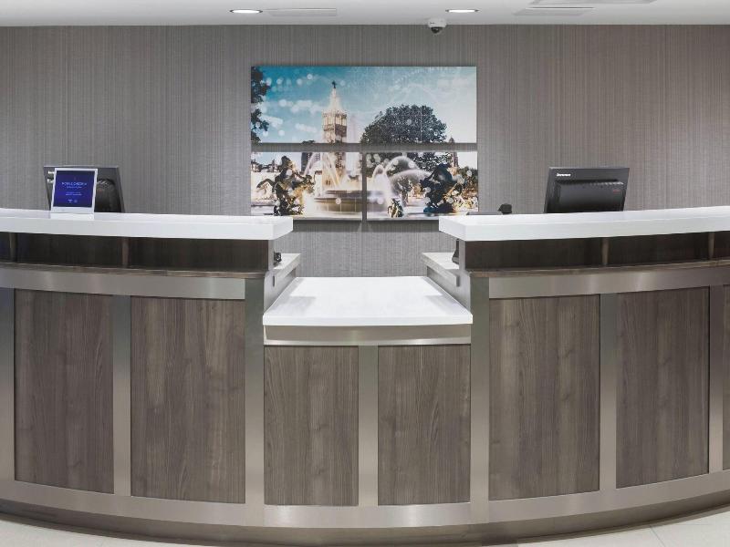 Residence Inn By Marriott Kansas City Country Club