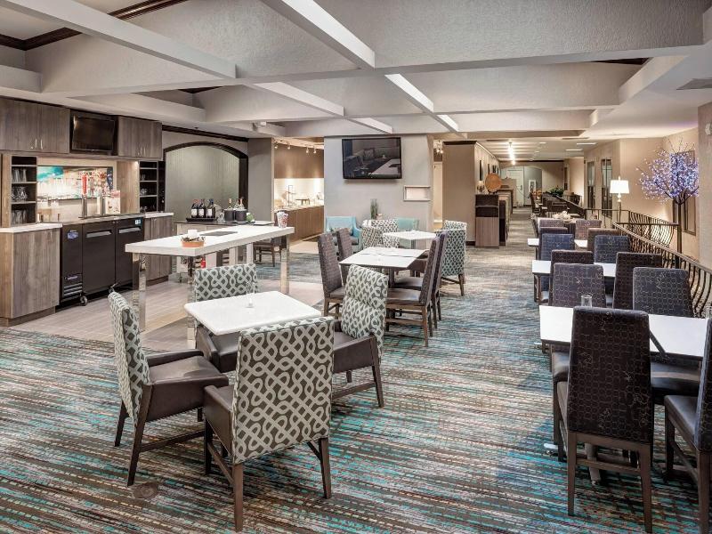 Residence Inn By Marriott Kansas City Country Club