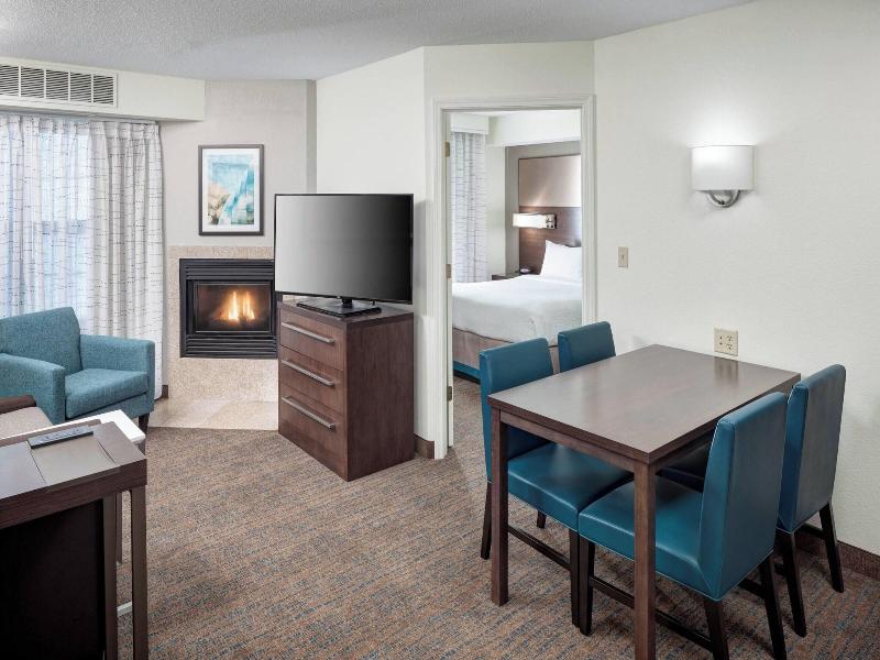 Residence Inn By Marriott Kansas City Country Club