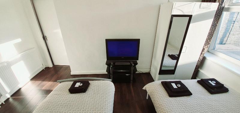 Regent Guest House Burnley image
