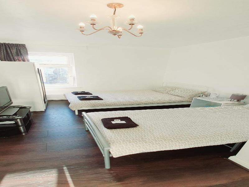 Regent Guest House Burnley image