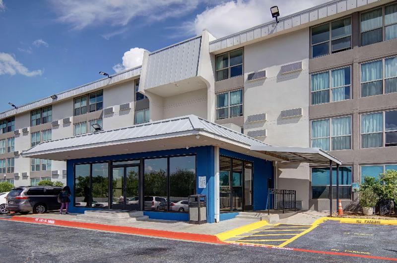 Motel 6 Fort Worth, TX - Downtown East image