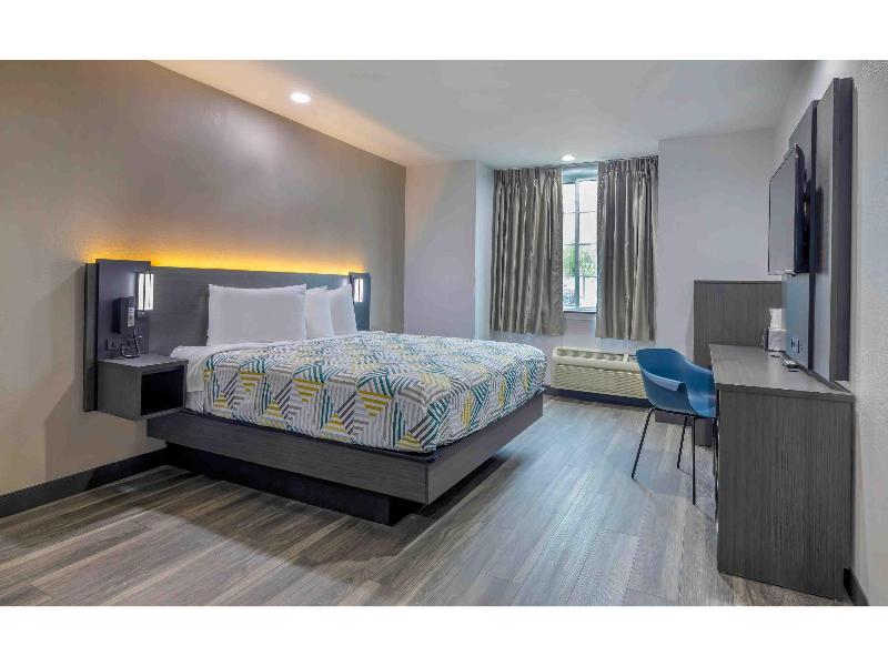 Motel 6-Fort Worth, TX - Burleson GA image
