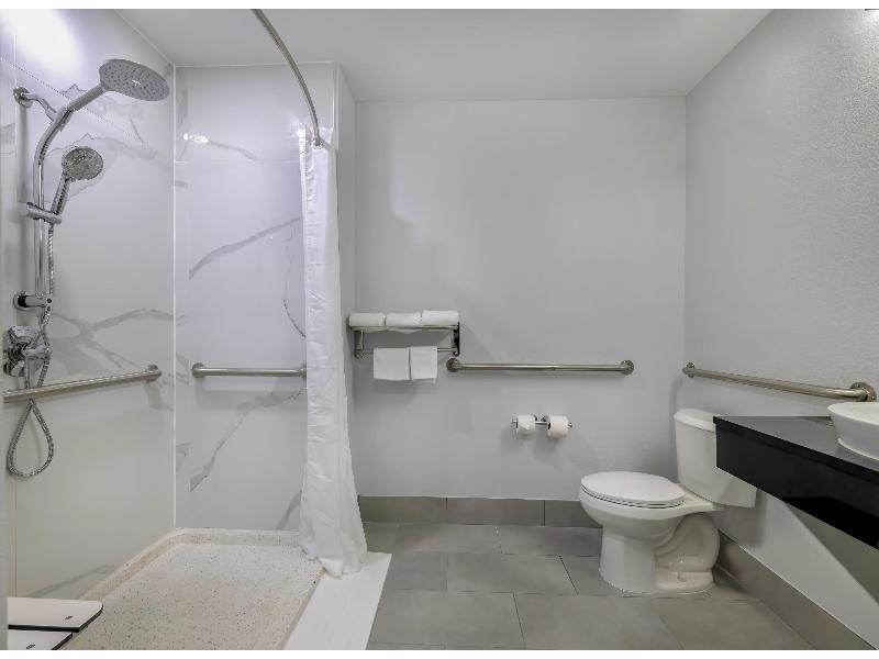 Motel 6-Fort Worth, TX - Burleson GA image