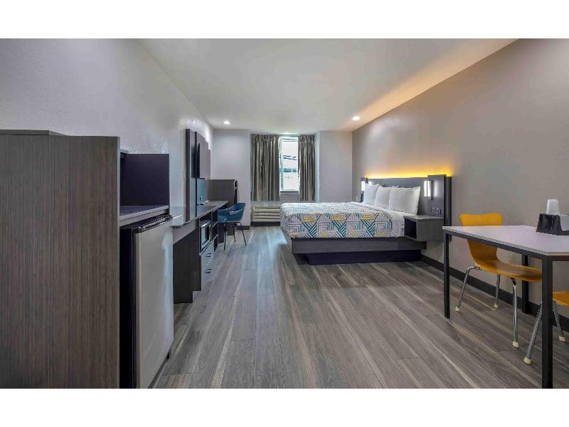 Motel 6-Fort Worth, TX - Burleson GA image