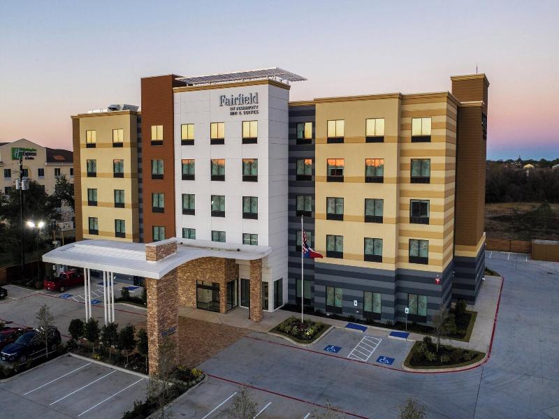 Fairfield Inn & Suites by Marriott Houston Brookho image