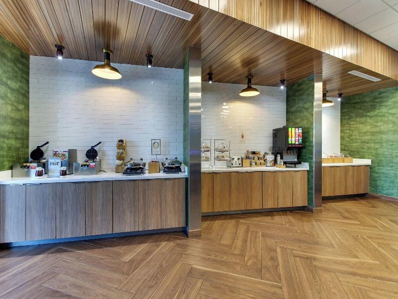 Fairfield Inn & Suites by Marriott Houston Brookho image