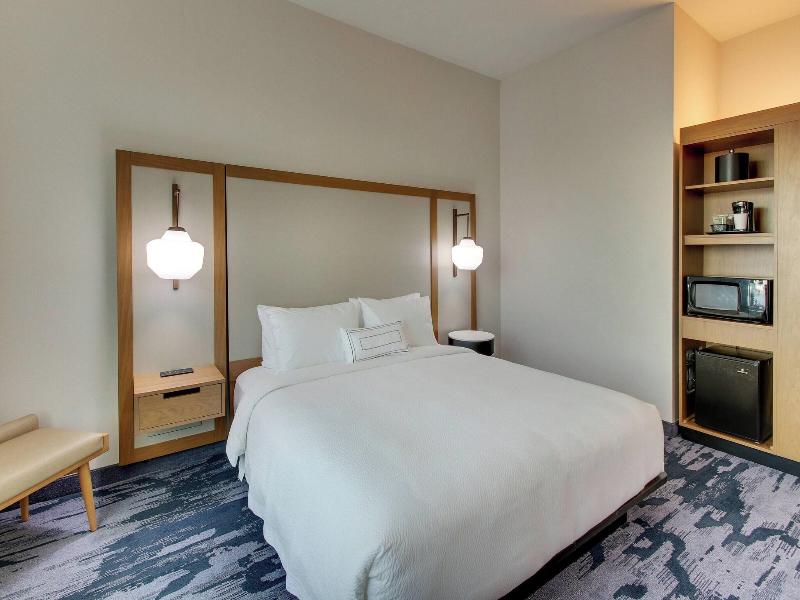 Fairfield Inn & Suites by Marriott Houston Brookho image