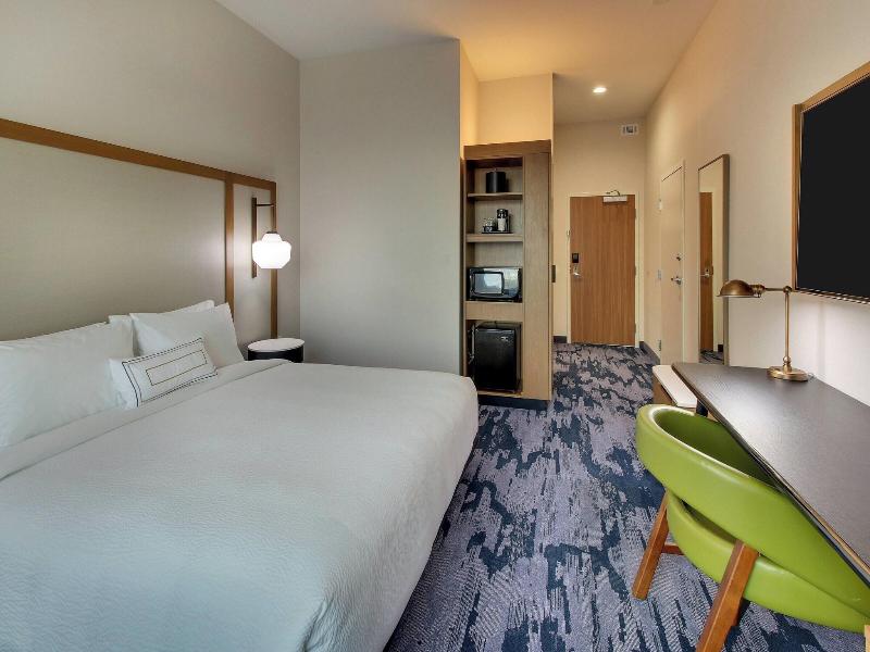 Fairfield Inn & Suites by Marriott Houston Brookho image
