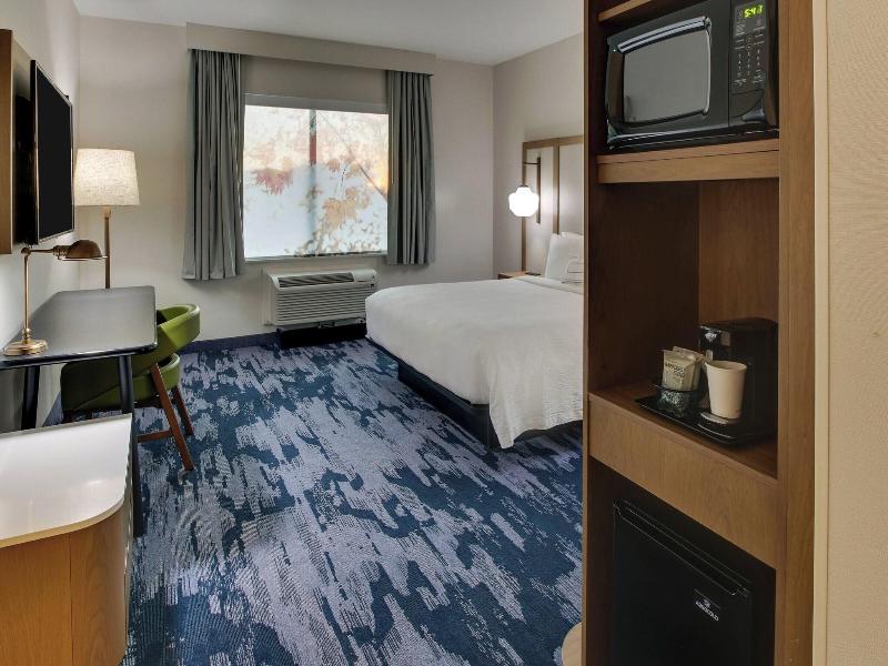 Fairfield Inn & Suites by Marriott Houston Brookho image