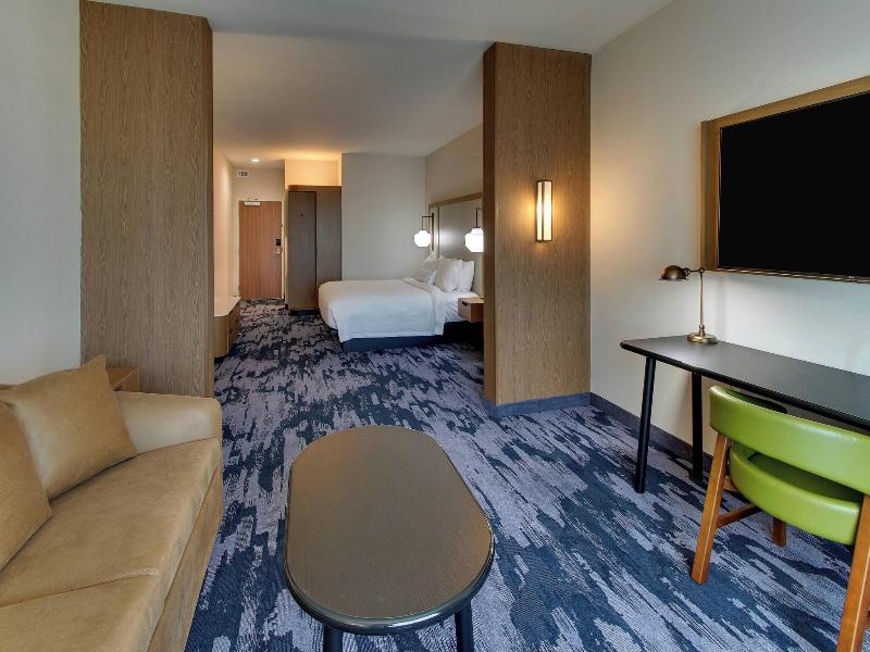 Fairfield Inn & Suites by Marriott Houston Brookho image