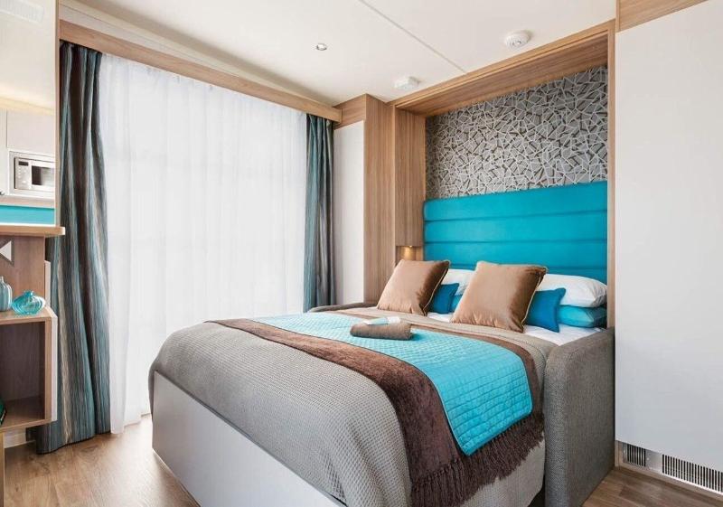 Herons Lake Retreat image