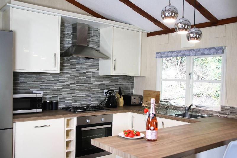 Herons Lake Retreat image