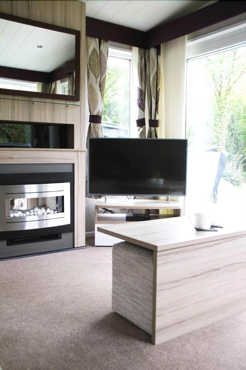 Herons Lake Retreat image