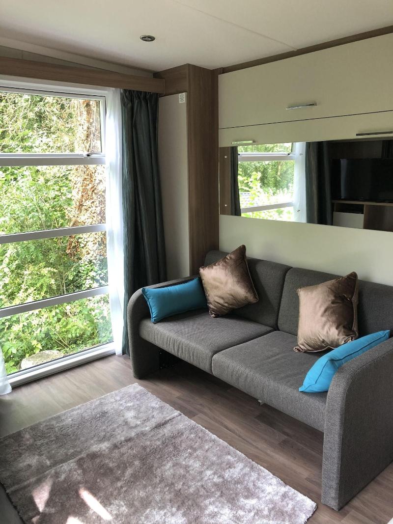 Herons Lake Retreat image
