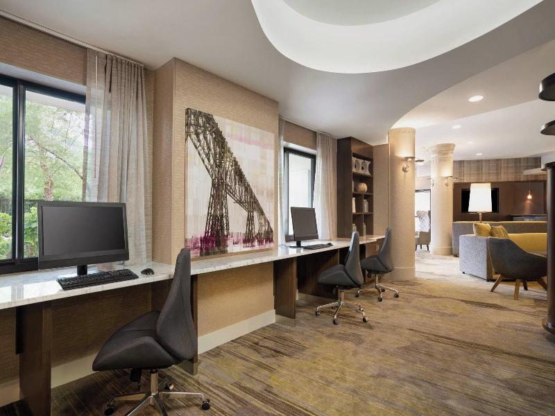 Courtyard By Marriott Middletown Goshen image