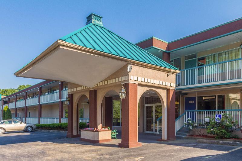 Motel 6 Groton, CT image