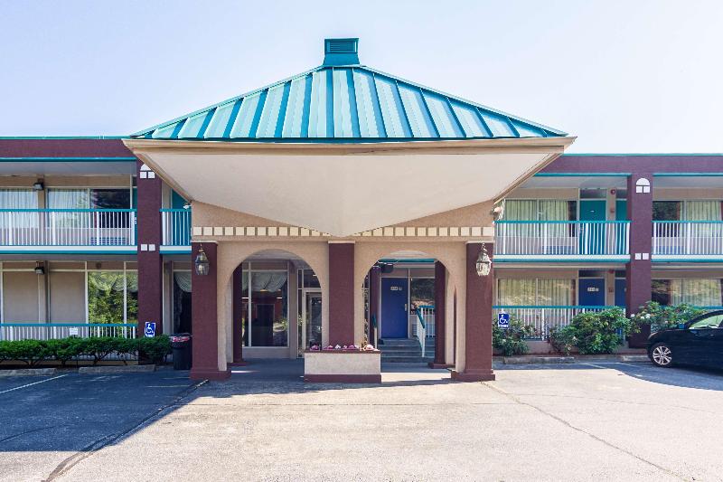 Motel 6 Groton, CT image