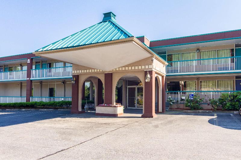 Motel 6 Groton, CT image