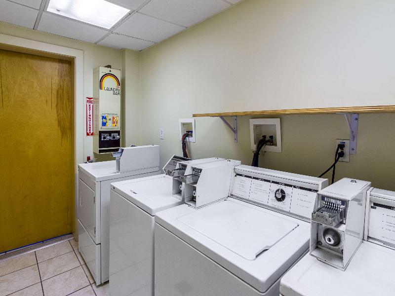 Motel 6 Groton, CT image