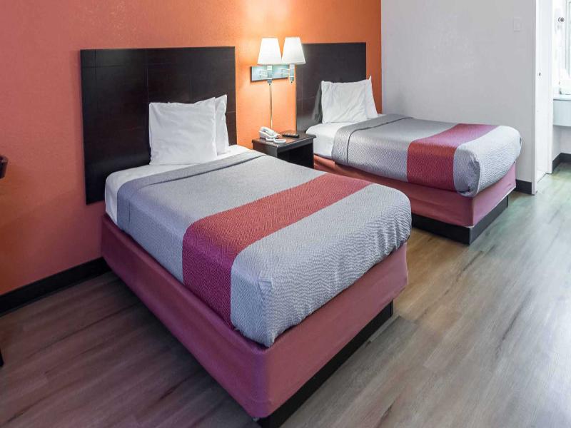 Motel 6 Groton, CT image