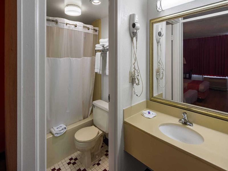 Motel 6 Groton, CT image