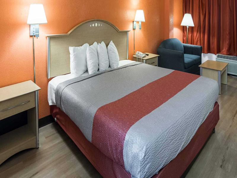 Motel 6 Groton, CT image