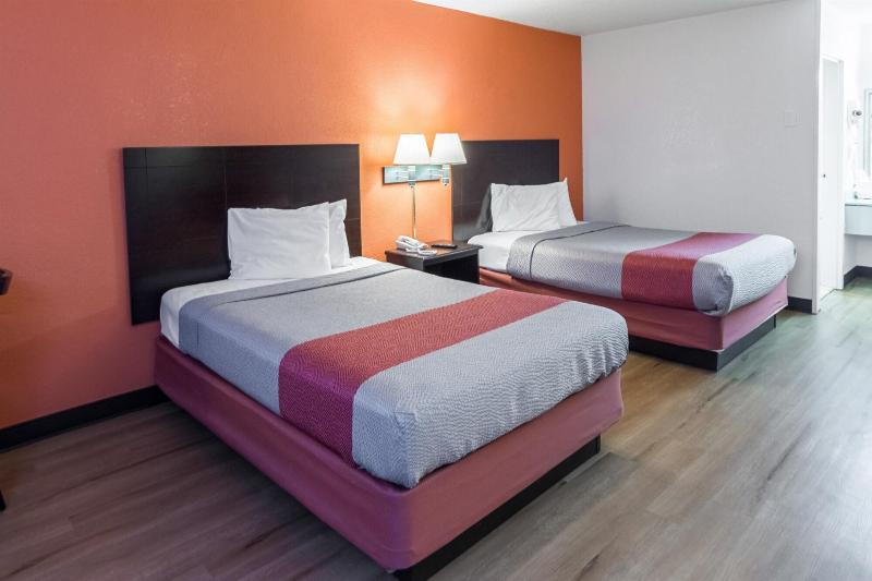 Motel 6 Groton, CT image