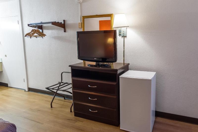 Motel 6 Groton, CT image