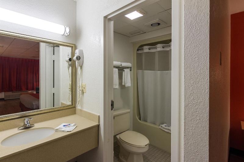 Motel 6 Groton, CT image